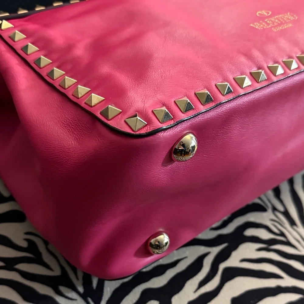 Valentino Garavani Gold & Pink Studded Handbag with Removable Crossbody Strap - Picture 4 of 16